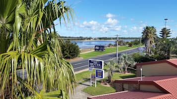 Căn hộ Tiêu chuẩn, 1 phòng ngủ, không hút thuốc, bếp (Abel Tasman Penthouse) | Quang cảnh nhìn từ nơi lưu trú