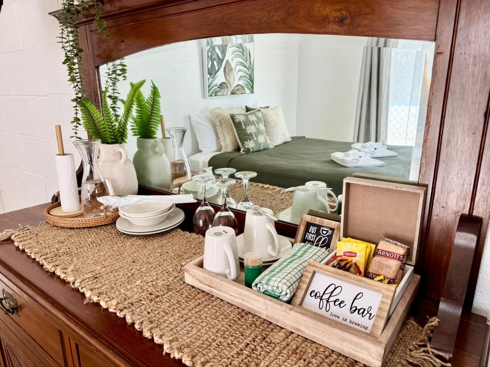 エグゼクティブ スタジオ クイーンベッド 1 台 ジェットバス | アイロン / アイロン台、WiFi (無料)、ベッドシーツ