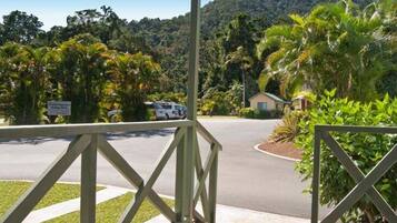 Sunbird Studio | Terrace/patio