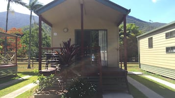 Kingfisher Cabin | Balcony view