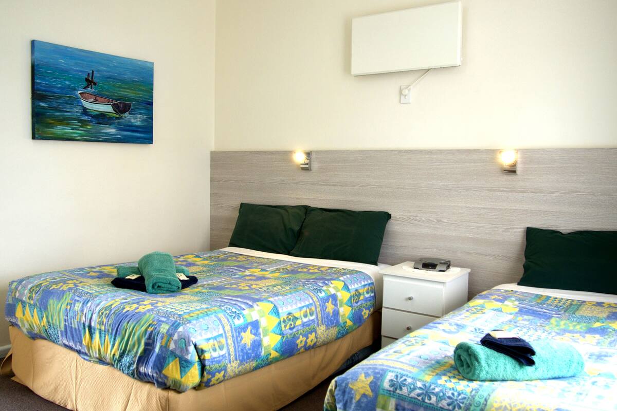 Habitación estándar (Twin Room Special) | 1 dormitorio, escritorio, cortinas opacas y sistema de insonorización