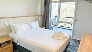 Standard Δωμάτιο, Μη Καπνιστών, Μπαλκόνι (Double only) | Σίδερο/σιδερώστρα, δωρεάν Wi-Fi, κλινοσκεπάσματα