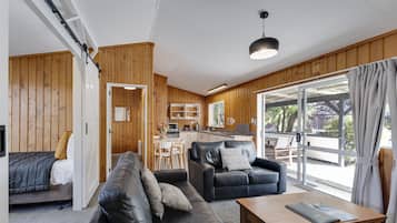 Three Bedroom Apartment | 1 bedroom, individually decorated, blackout drapes, iron/ironing board
