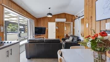 Three Bedroom Apartment | 1 bedroom, individually decorated, blackout drapes, iron/ironing board