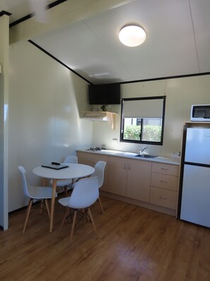 1 Bedroom cabin sleeps 4 | Private kitchen | Fridge, microwave, coffee/tea maker, electric kettle