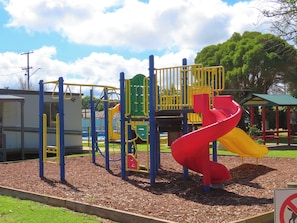 Außen-Kinderspielplatz