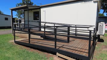 Cottage Disabled Sleeps 3 | Terrace/patio