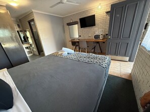Deluxe Room - Surf Beach Motel Tweed (Tweed Heads South)