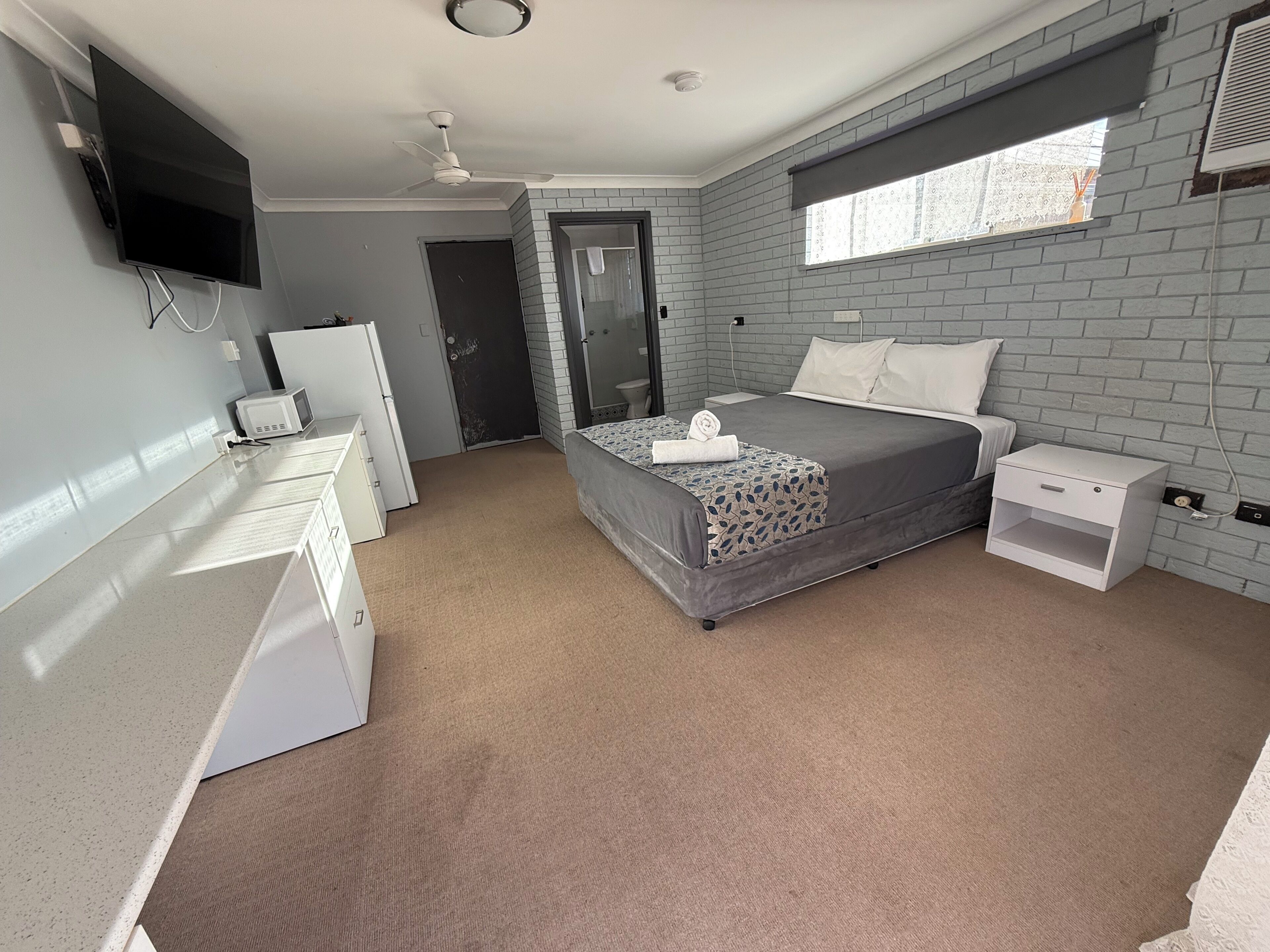 Standard Room | Blackout drapes, iron/ironing board, free WiFi