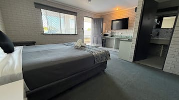 Standard Room | Blackout drapes, iron/ironing board, free WiFi