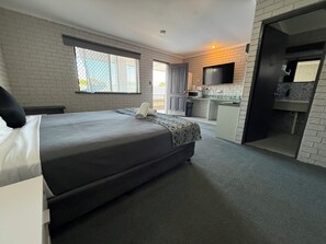 Standardrum | Mörkläggningsgardiner, strykjärn/strykbräda och gratis wi-fi