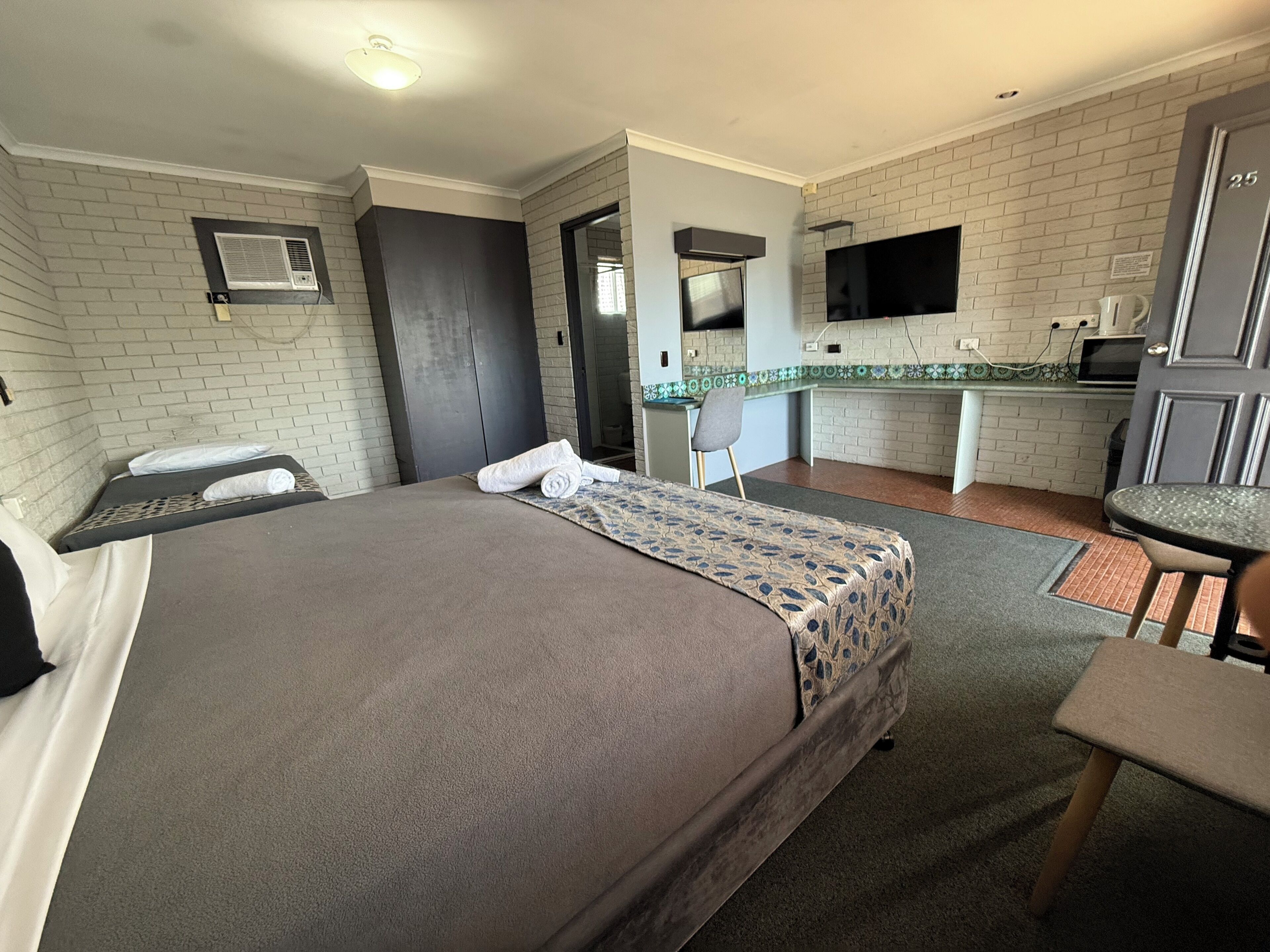 Standard Room | Blackout drapes, iron/ironing board, free WiFi