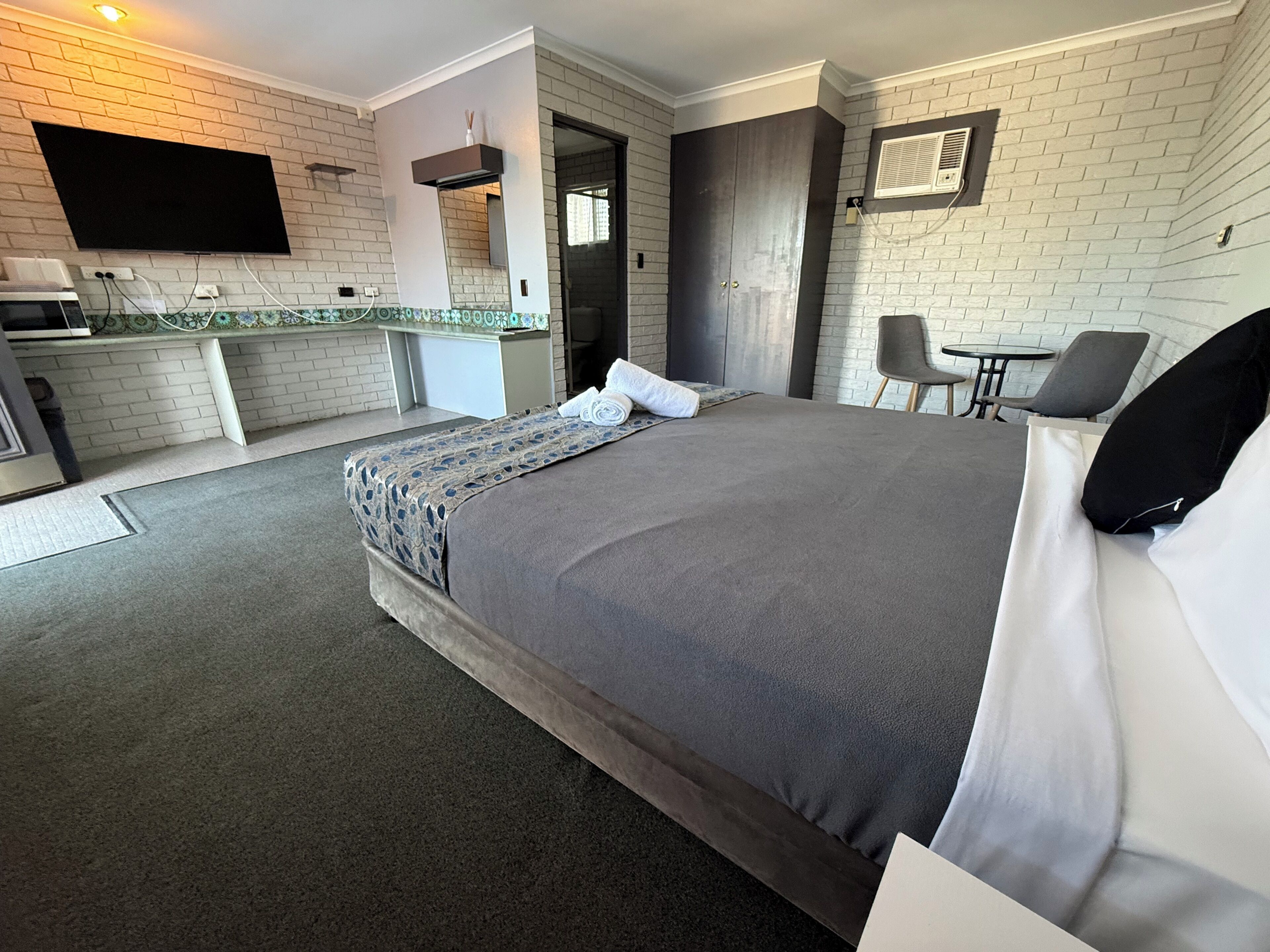 Standard Room | Blackout drapes, iron/ironing board, free WiFi