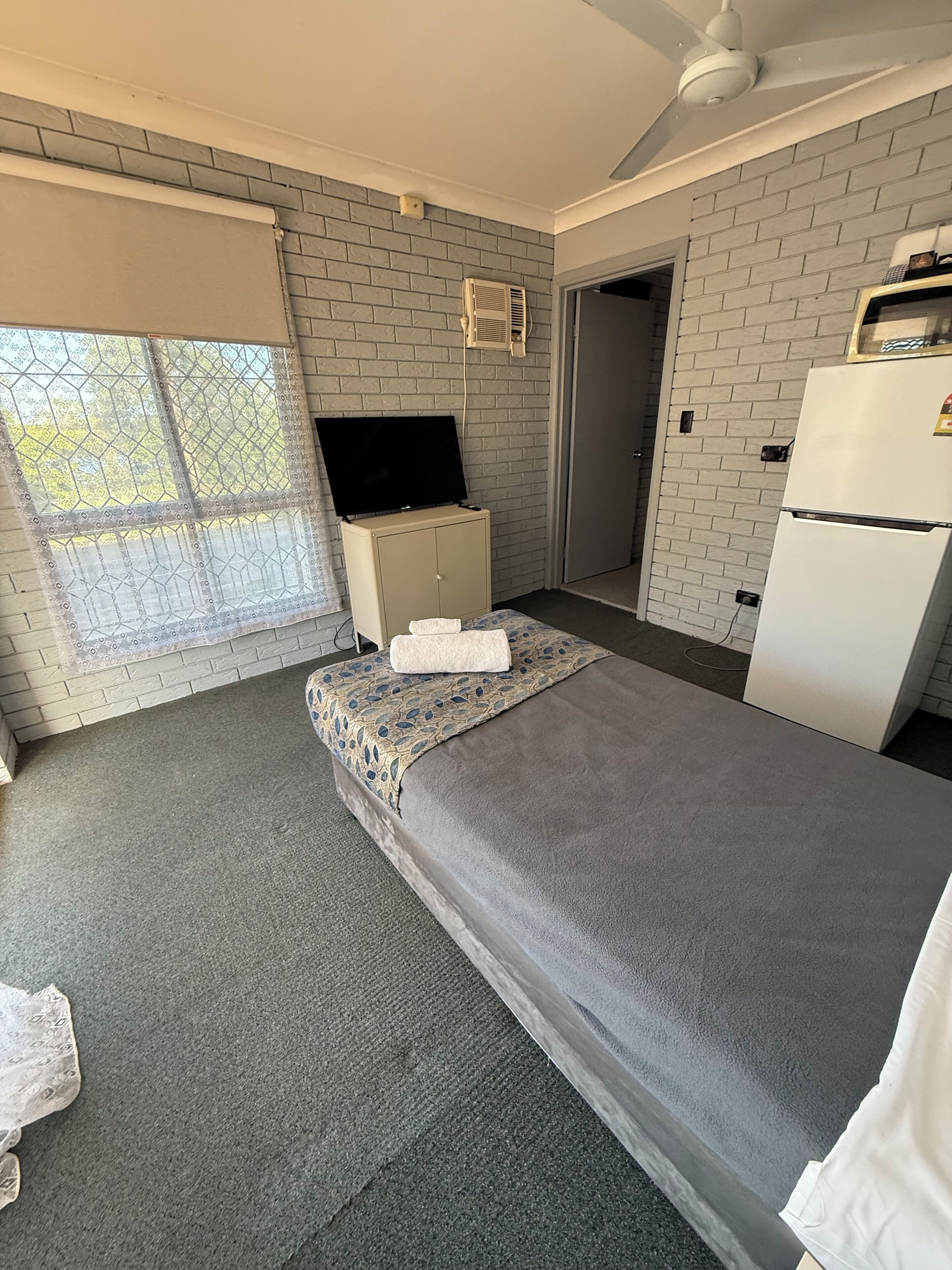 Economy Single Room, 1 Twin Bed, Non Smoking | Blackout drapes, iron/ironing board, free WiFi