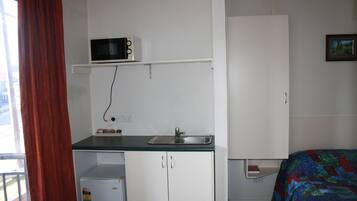 Studio Room | Private kitchenette
