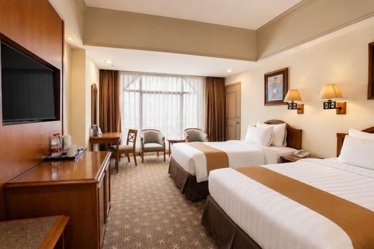 Minibar, in-room safe, desk, soundproofing