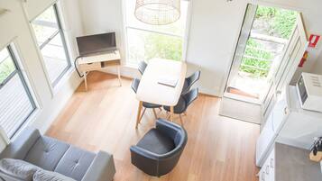 Superior Family Cottage | Living room | 60-cm TV with digital channels, streaming services