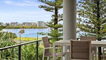 Appartement Supérieur, plusieurs chambres, non-fumeur, cuisine (3 Bed Superior Apt 3 Nts) | Terrasse/Patio