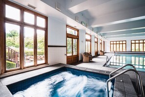 Indoor spa tub - Hotel Bellinzona Daylesford (Hepburn Springs)