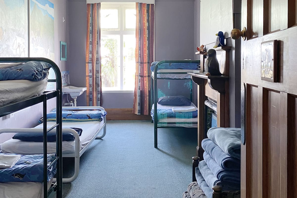 Dormitorio compartido estándar, dormitorio mixto, para no fumadores (Bed in 5-6bed Shared room) | Insonorización, wifi gratis y ropa de cama