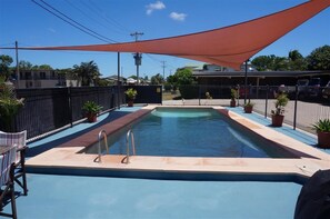 Outdoor pool, pool loungers - A & A Motel (Proserpine)