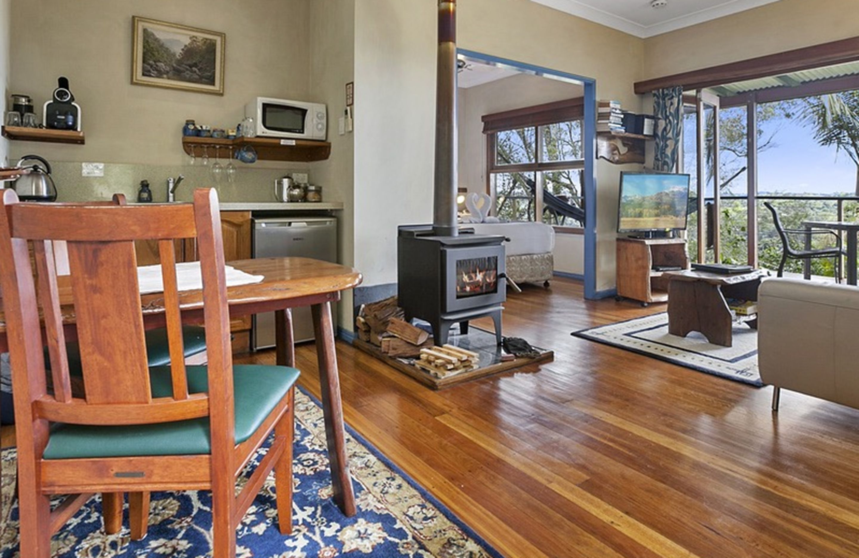 Flat-screen TV, fireplace, DVD player