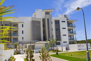 Pintu masuk properti