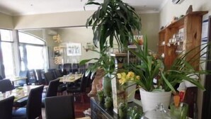Dining - Adelaide House Apartments Fremantle (Fremantle)