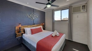 Suite Standard, 1 chambre, non-fumeurs, coin cuisine (Twin Room) | 1 chambre, fer et planche Ă repasser, Wi-Fi gratuit, draps fournis