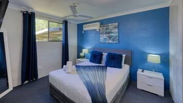 Standard Suite, 1 Bedroom, Non Smoking, Kitchenette (Queen Double Room) | 1 bedroom, iron/ironing board, free WiFi, bed sheets