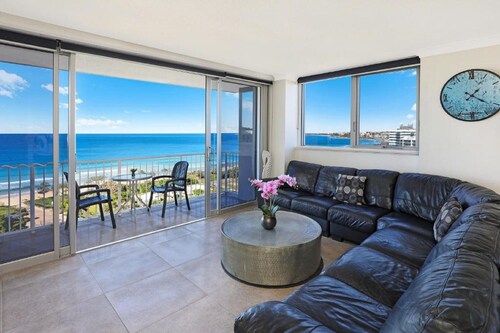 Elouera Tower Beachfront Apartments