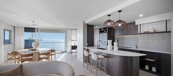 Elouera Tower Beachfront Apartments