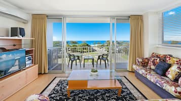 3 Bedroom Filtered Ocean Views | Living area | 42-inch flat-screen TV with digital channels, LED TV, DVD player
