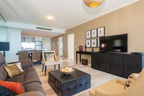 Appartement, 2 chambres, accès piscine, rez-de-chaussée | Coin séjour