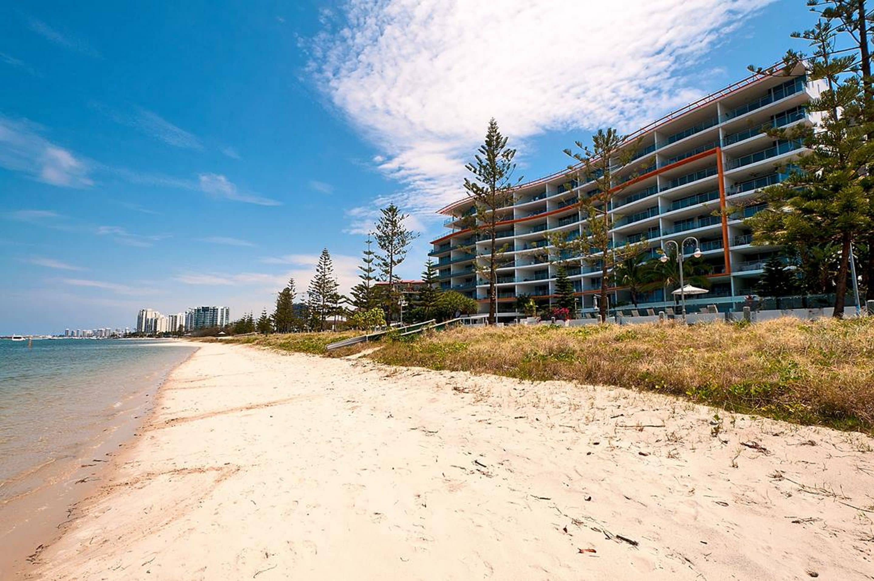 Silvershore Apartments on the Broadwater — image 24
