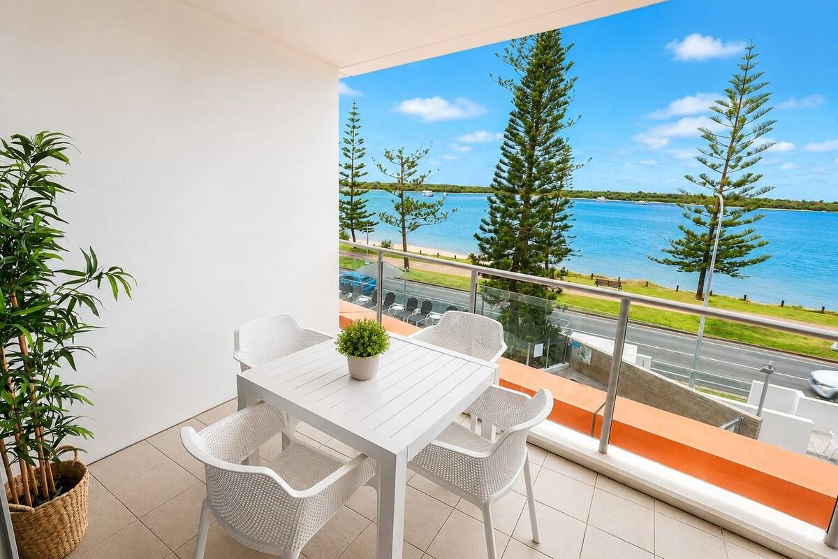 Căn hộ Superior, 1 phòng ngủ (Broadwater View) | Hiên