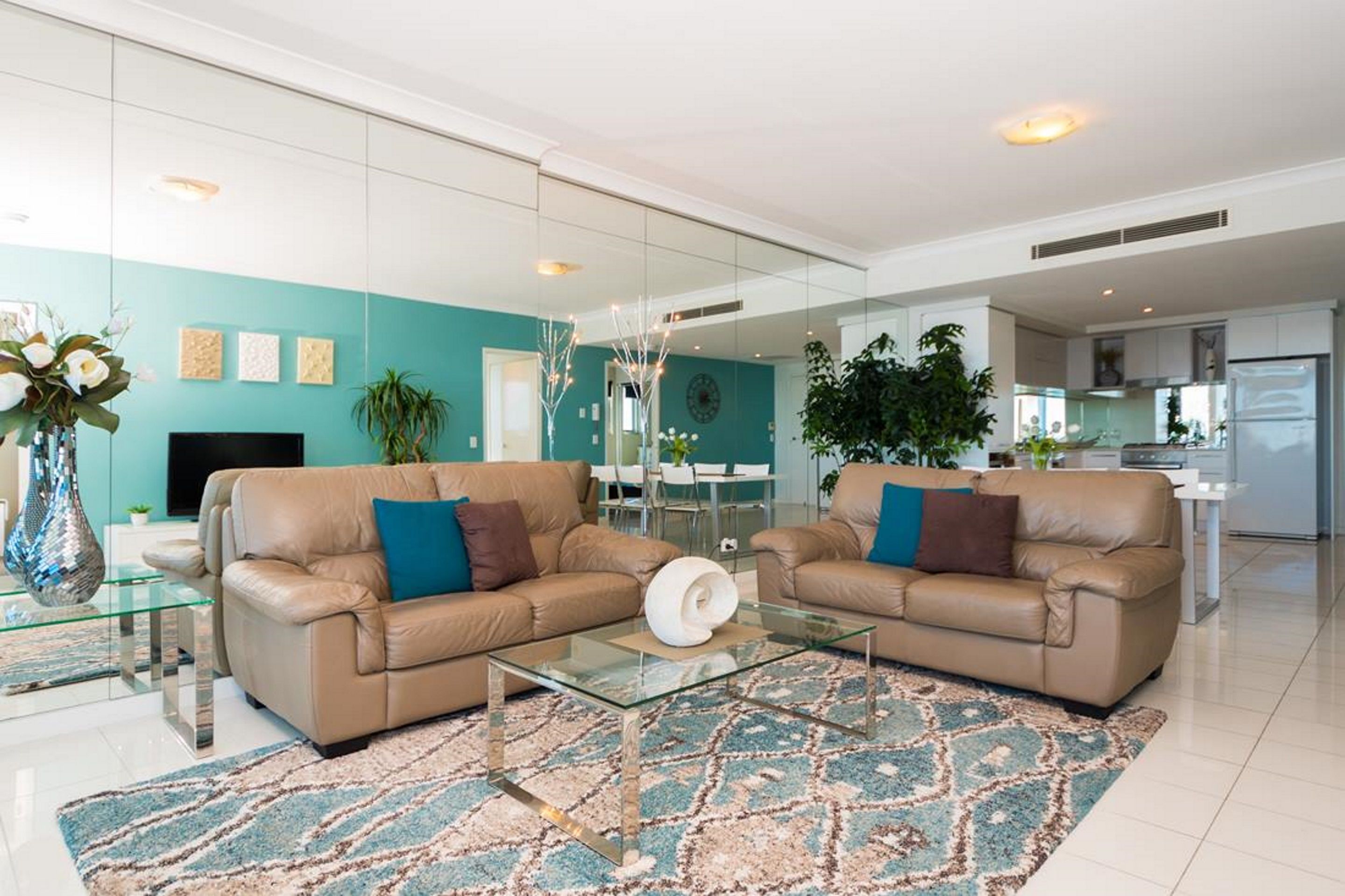 Two Bedroom Apartment with Broadwater View | Living area | 29-inch flat-screen TV with digital channels, TV