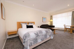 Quarto standard (Deluxe Double) | Roupas de cama premium, frigobar, Wi-Fi de cortesia, roupa de cama