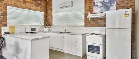 Microwave, coffee/tea maker