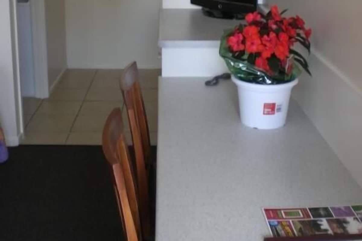 Standard Room, Non Smoking (Couples) | Living area | TV