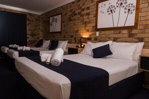 Chambre Familiale, non-fumeur, réfrigérateur et four à micro-ondes