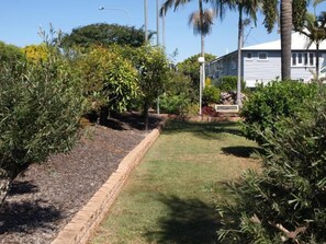 Property grounds - Lancaster Court Motel (Annerley)