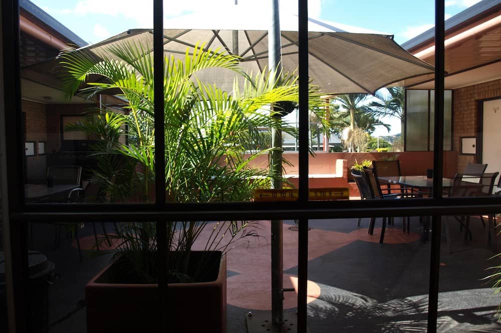 Lancaster Court Motel
