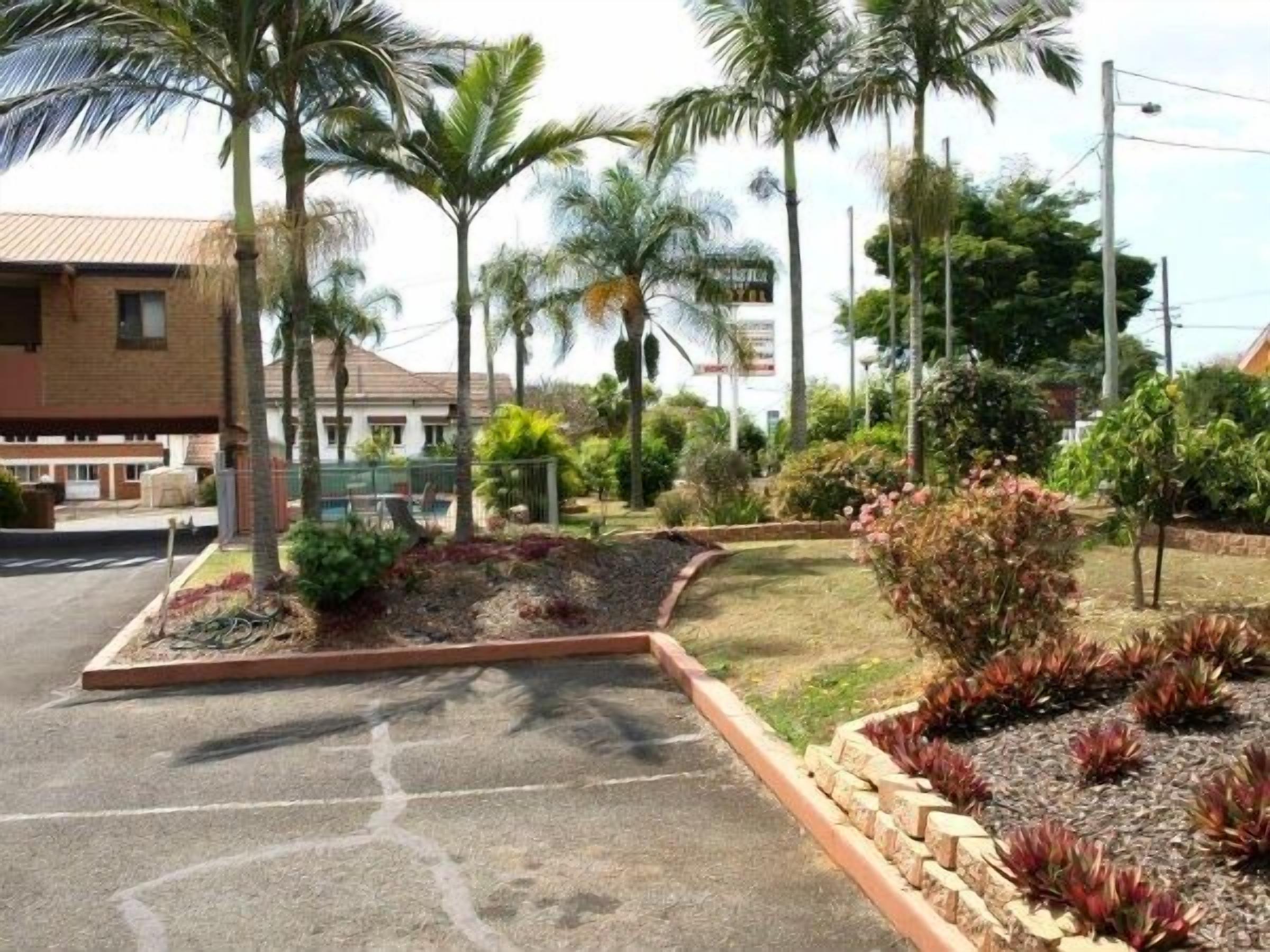 Photo - Lancaster Court Motel