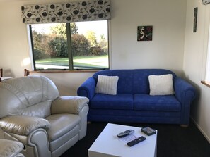 Cottage, 1 slaapkamer | 1 slaapkamer, luxe beddengoed, pillowtop-bedden, een laptopwerkplek