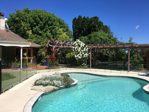 Bluebell Lodge And Cottage