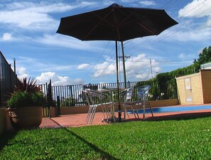 Piscina externa sazonal