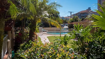 Apartamento standard, 3 quartos, 2 banheiros | Piscina externa