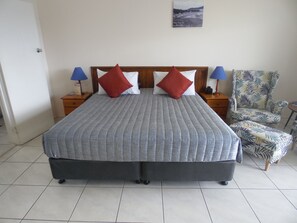 Suíte estúdio superior | Roupas de cama premium, escrivaninha, ferros/tábuas de passar roupa