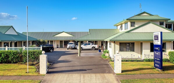 Property entrance - Barringtons Motor Lodge (Whakatane)